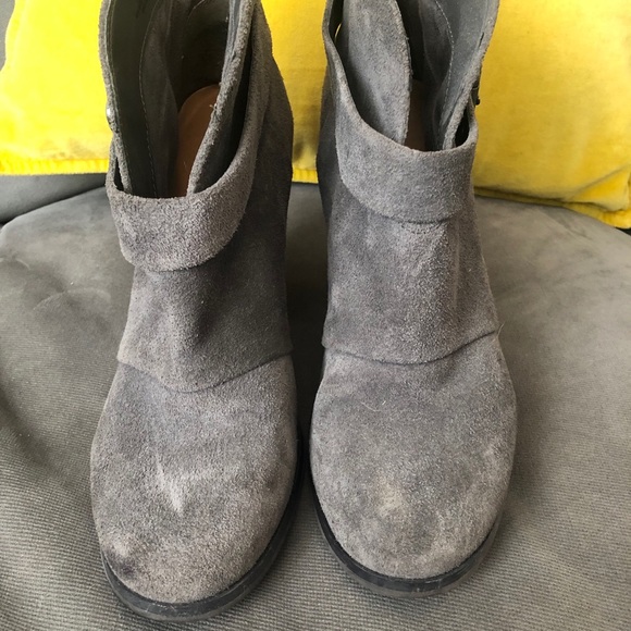 Gray Suede Block-heeled Booties - Picture 3 of 7